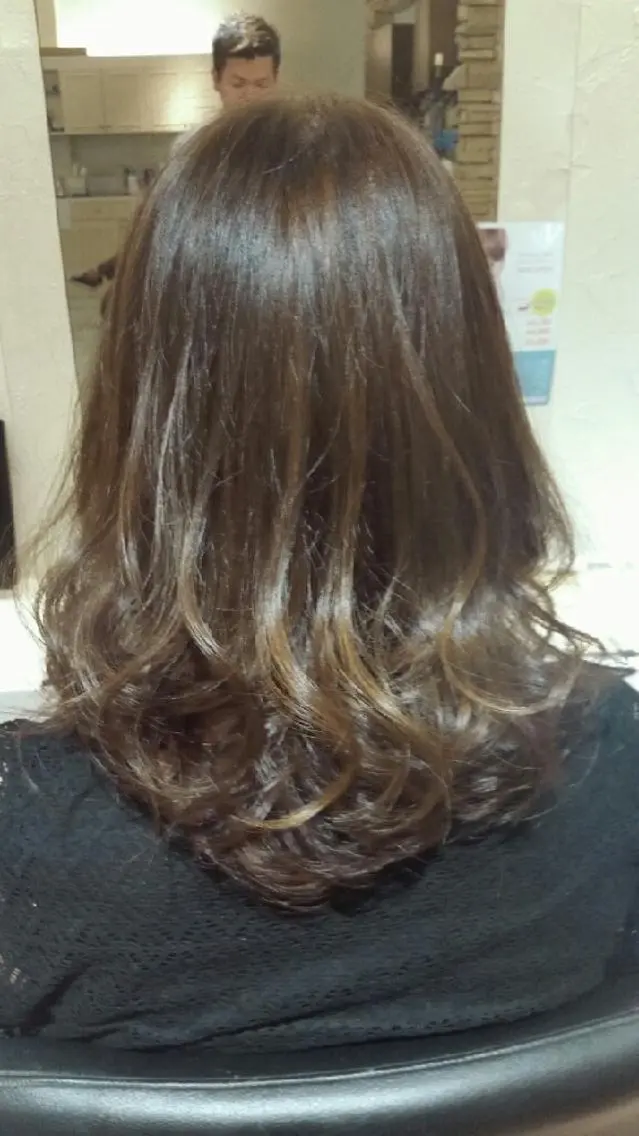 ミディアム セミロング ロング カラー ヘアアレンジ ハイライトカラー ミント ハイライト 【髪質改善美容師】t occa茨木篠原健太のヘアスタイル