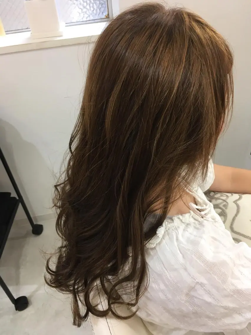 セミロング ロング カラー 髪質改善 中川 翔のヘアスタイル