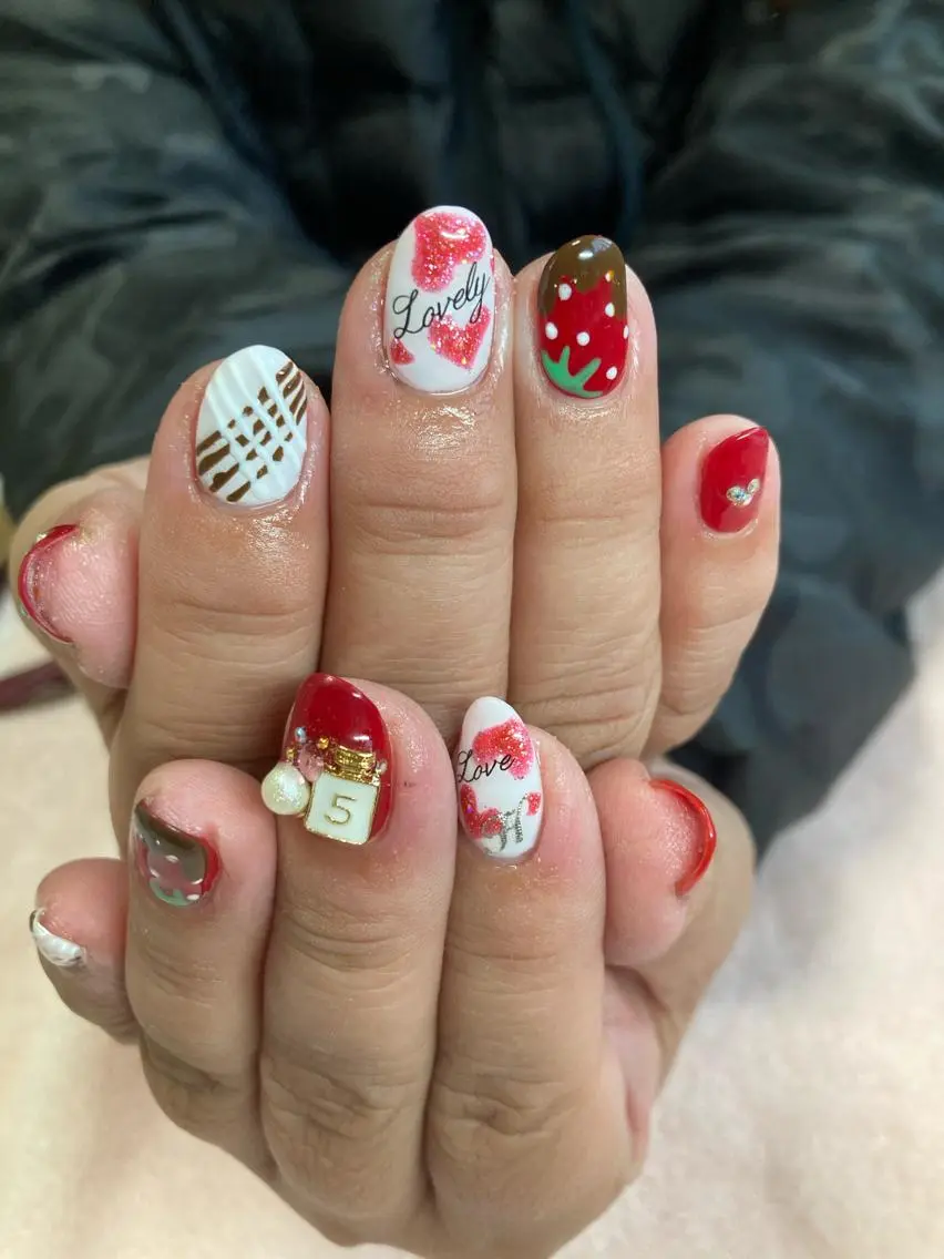 ネイル バレンタイン chii nailのネイルデザイン