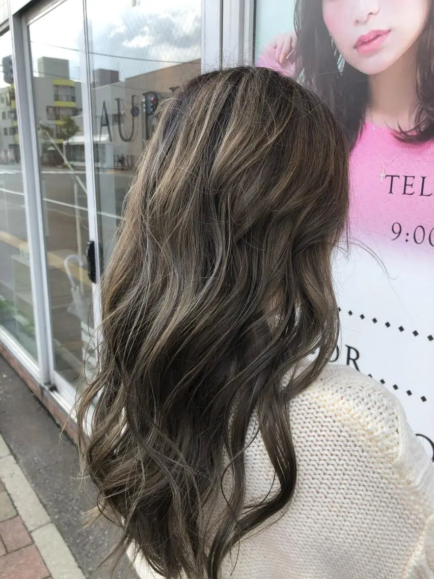 ロング カラー パーマ ヘアアレンジ アディクシーカラー アッシュ ブリーチ ブリーチなしカラー 鳴海 悠のその他イメージ