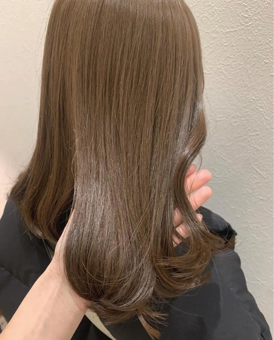ミディアム カラー ブリーチ ダブルカラー ブリーチなしカラー カット ヘアカラー トリートメント hubhair レイヤー/透明感のヘアスタイル