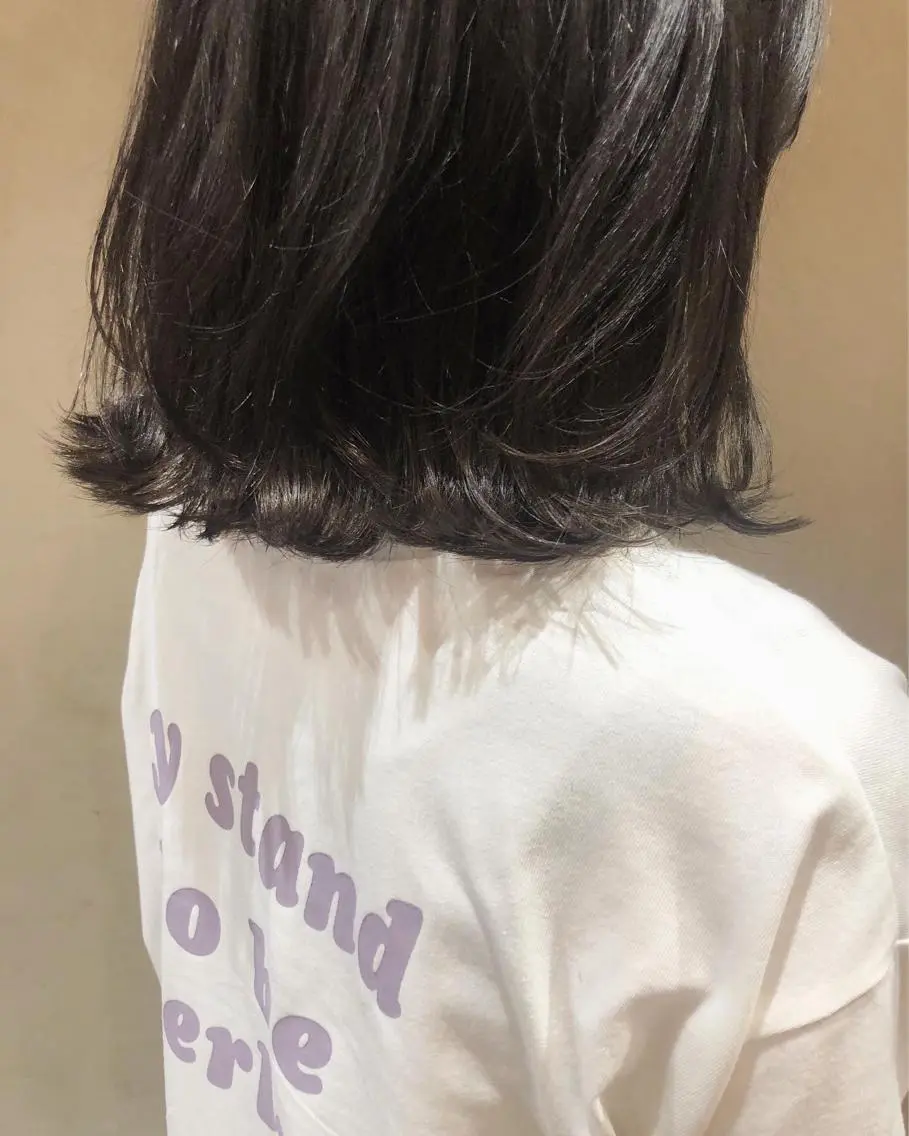 ミディアム カラー ヘアアレンジ 黒髪 グレーブラック 韓国風ヘア カット ヘアカラー トリートメント 酸性縮毛矯正🧴韓国 レイヤー/髪質改善のヘアスタイル