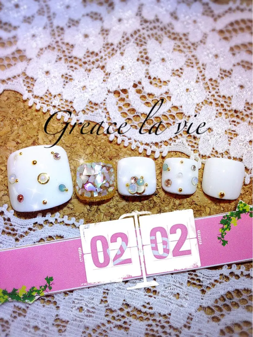 ロング ネイル マツエク・マツパ フットネイル Greace  la vieのネイルデザイン