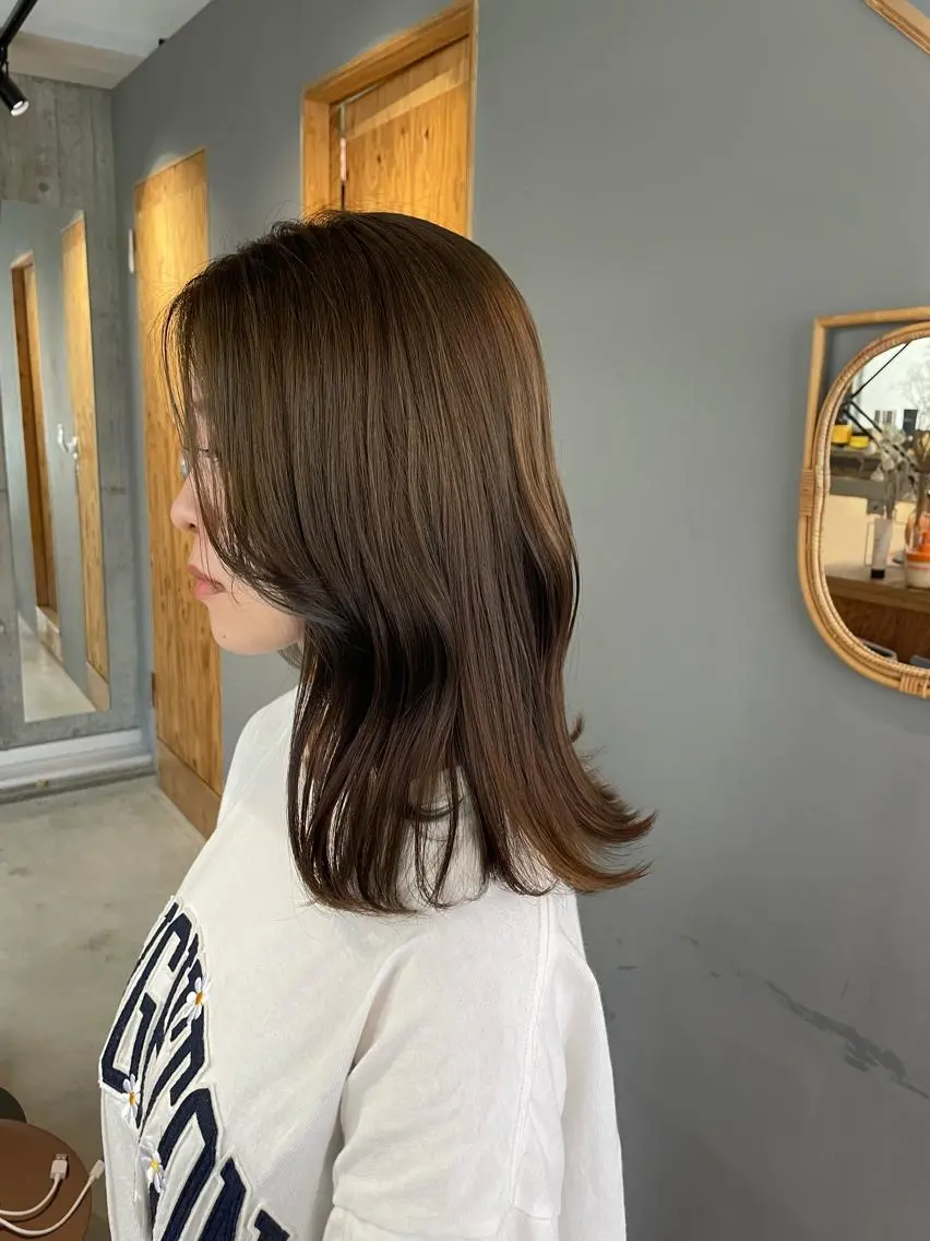 セミロング カラー ベージュカラー オリーブベージュ 縮毛矯正 ヘアカラー トリートメント noa ☪︎のヘアスタイル