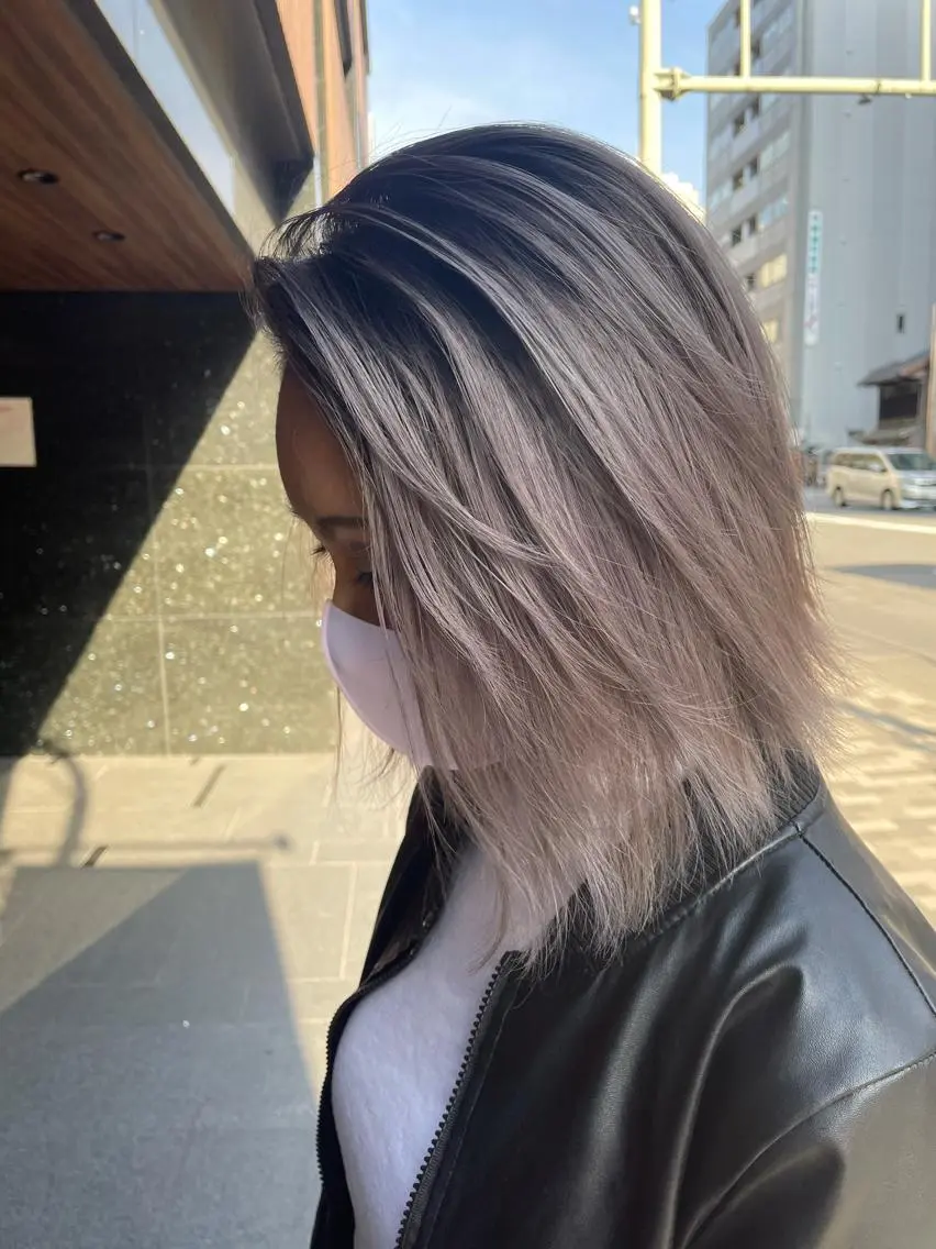 ショート カラー レイヤーカット 西村あきやのヘアスタイル