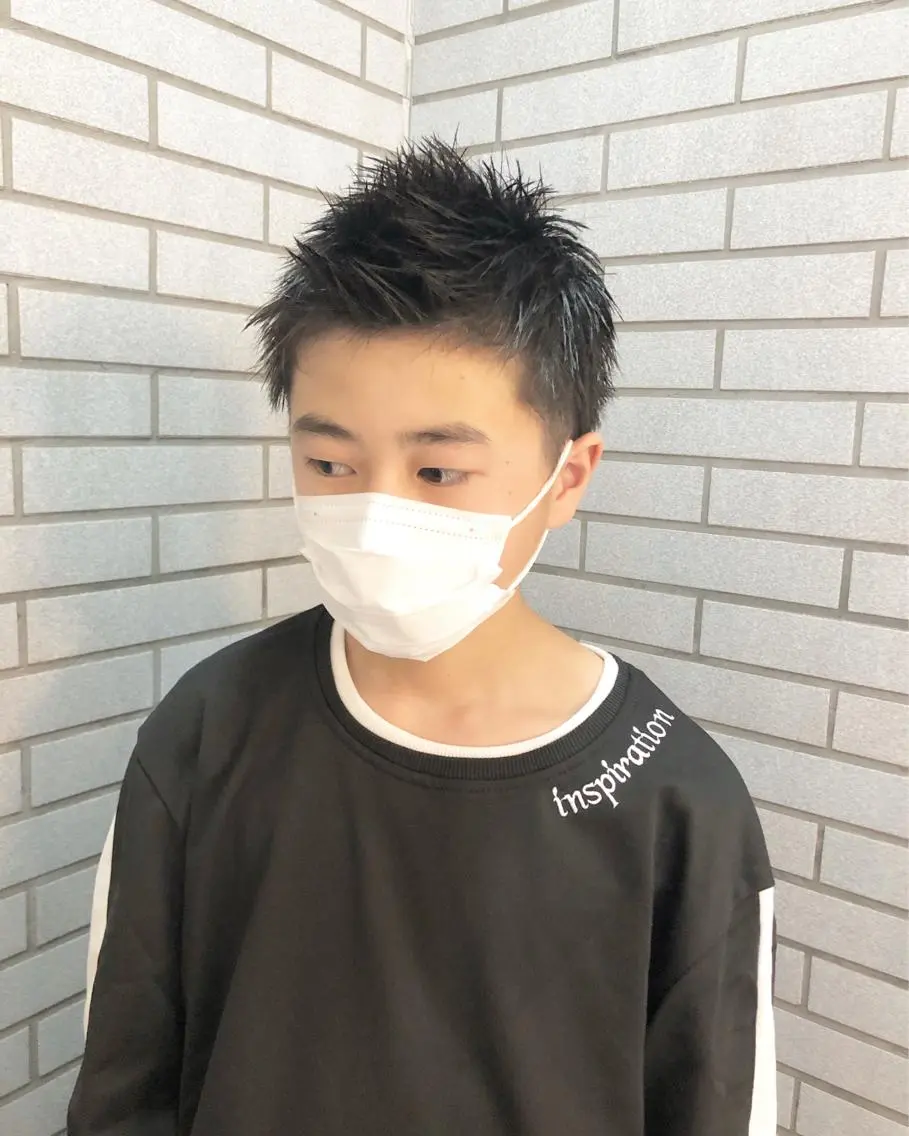 メンズ キッズ メンズハイライト メンズ韓国風 学生(メンズ向け) ツーブロック 刈り上げ 中村 よしひでのヘアスタイル