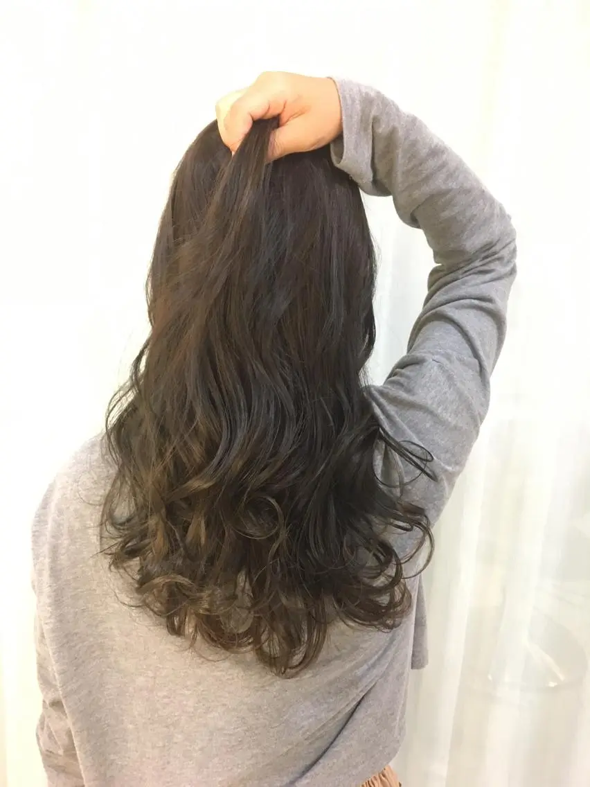 ロング カラー アッシュ 透明感カラー 広がり、まとまらない お悩み改善/ 中田のヘアスタイル