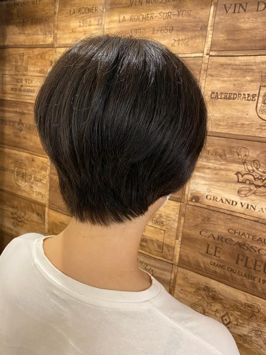 ショート な つのヘアスタイル
