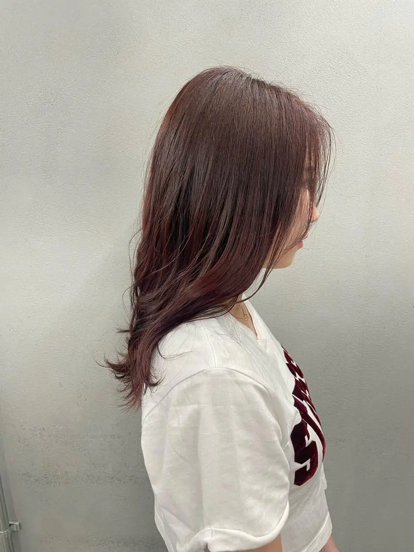 セミロング カラー ボルドーカラー 顔まわりレイヤー レイヤーカット ヘアカラー トリートメント #tag 田島 純奈のヘアスタイル