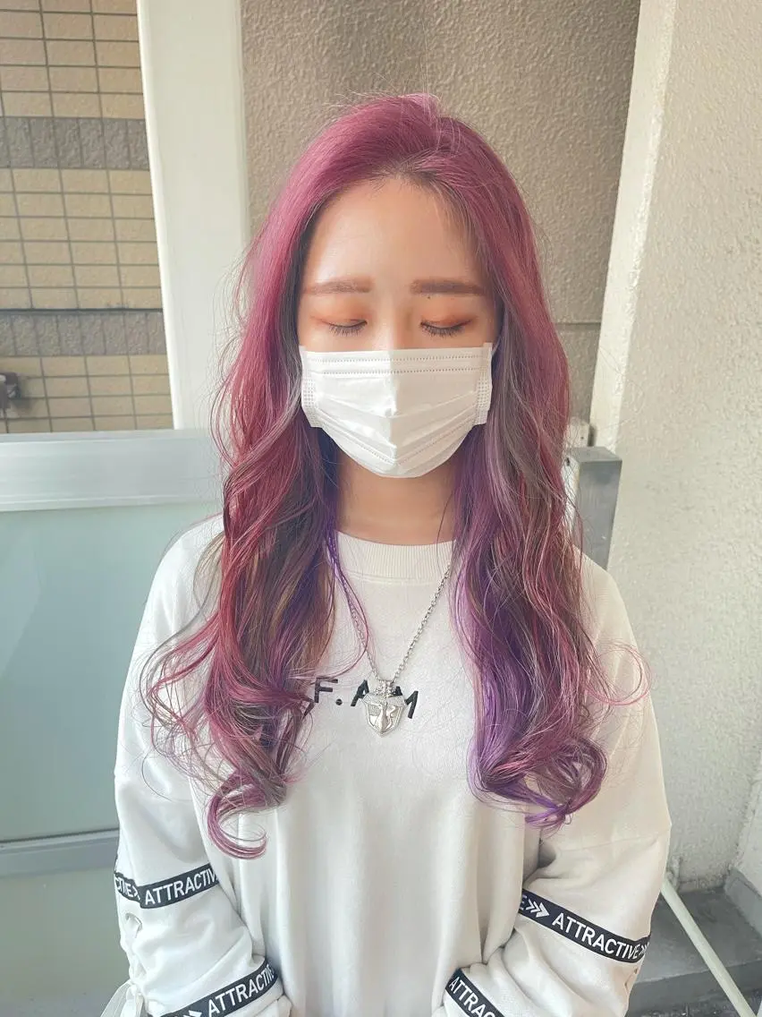 ロング カラー 岩谷/ブリーチ 🪽透明感カラーのヘアスタイル
