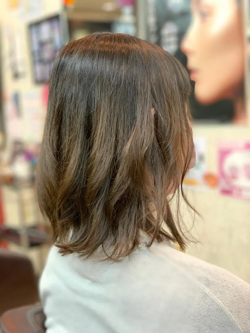 ミディアム 外ハネヘア カット 春日部　間庭 寛貴のヘアスタイル