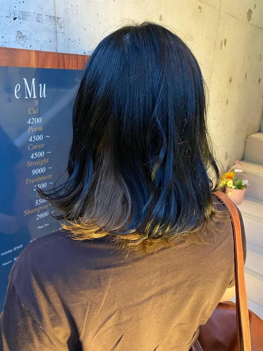 ミディアム カラー ベージュカラー 黒髪 ブルーカラー ブルーブラック おん眉美容師eMu✄ yuka‪🤍のヘアスタイル