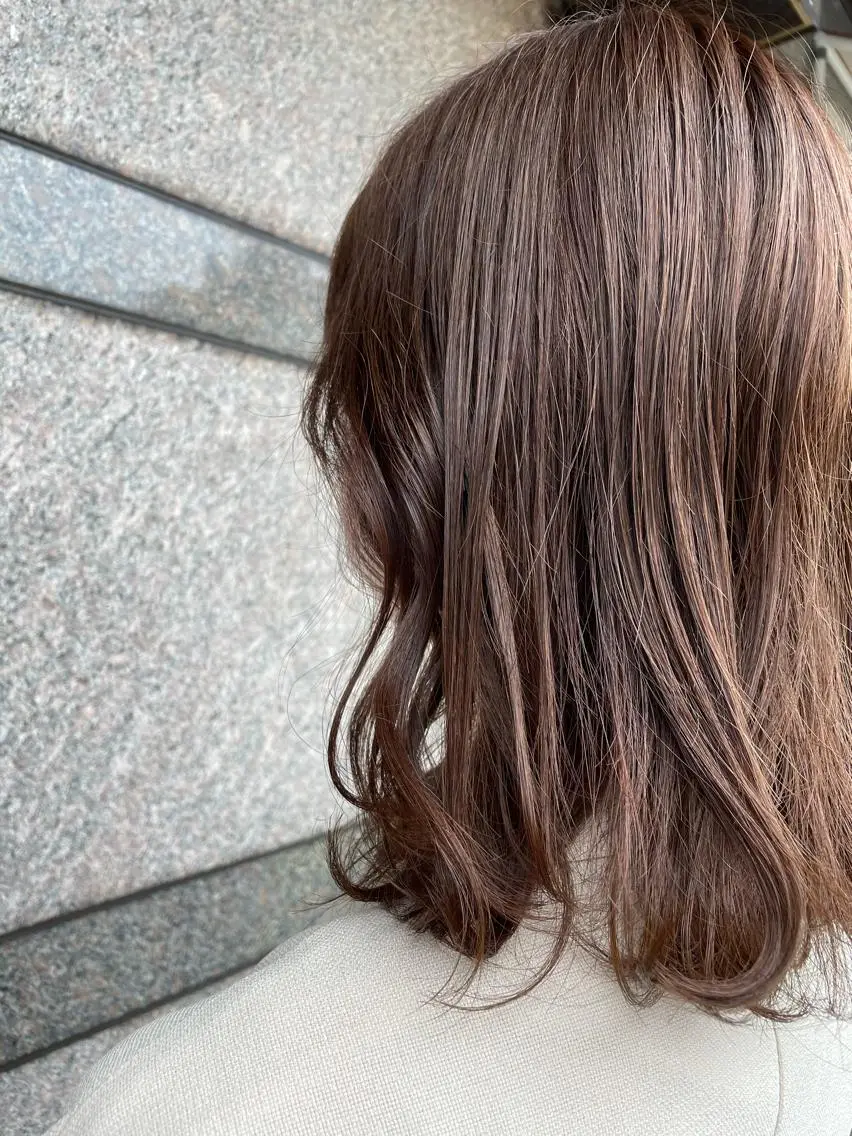 ミディアム ピンクブラウン イワタ マハ/ minim hairのヘアスタイル