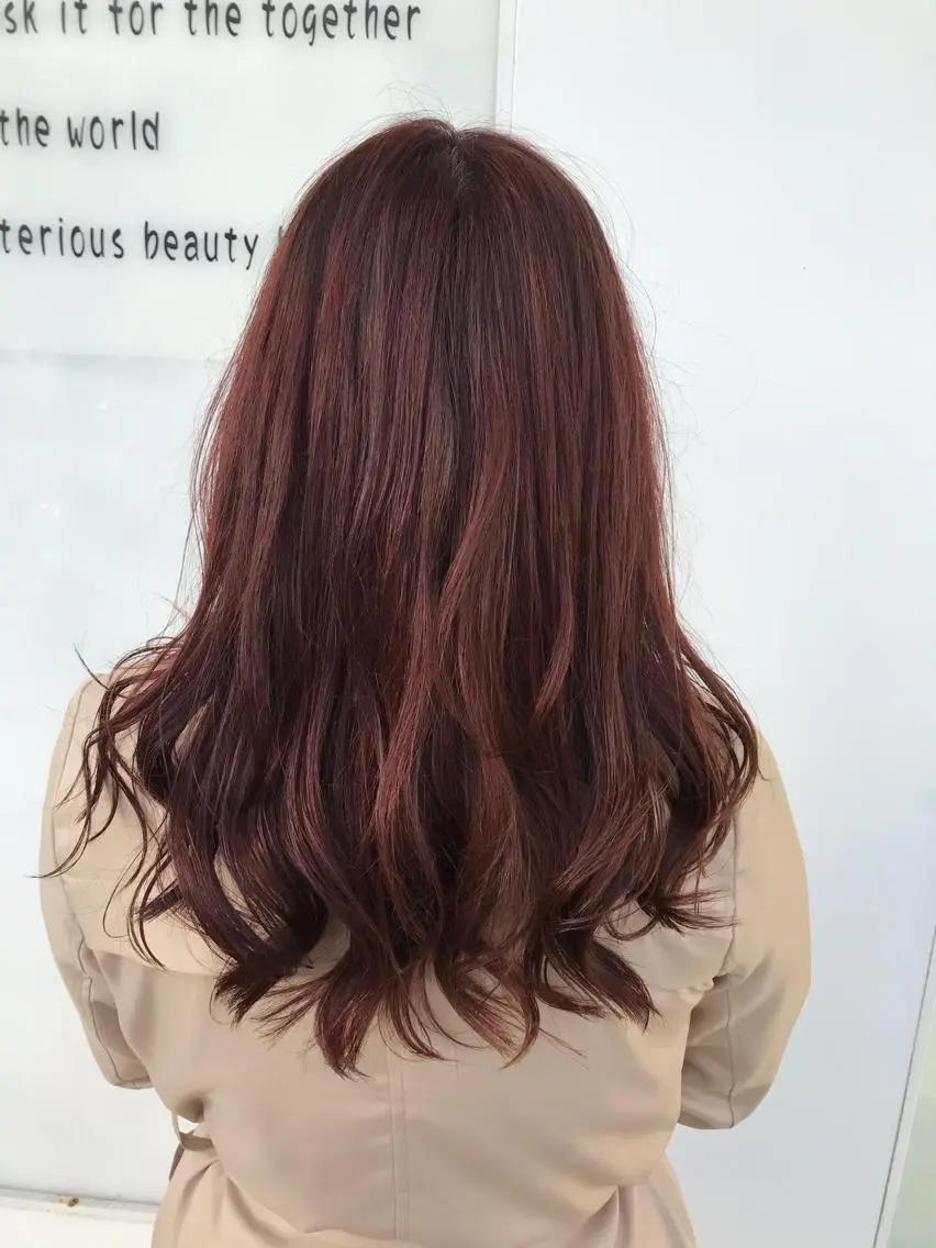 ロング カラー 保子 祐里香のヘアスタイル