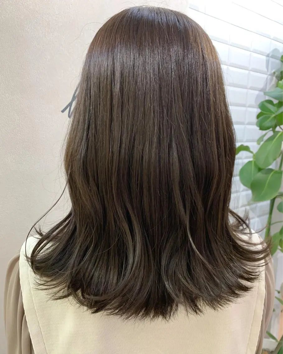 セミロング カラー グレージュ hubhair レイヤー/透明感のヘアスタイル