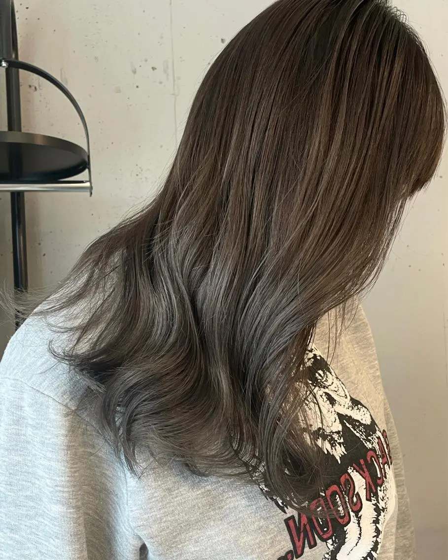 ロング カラー 東 みのりのヘアスタイル