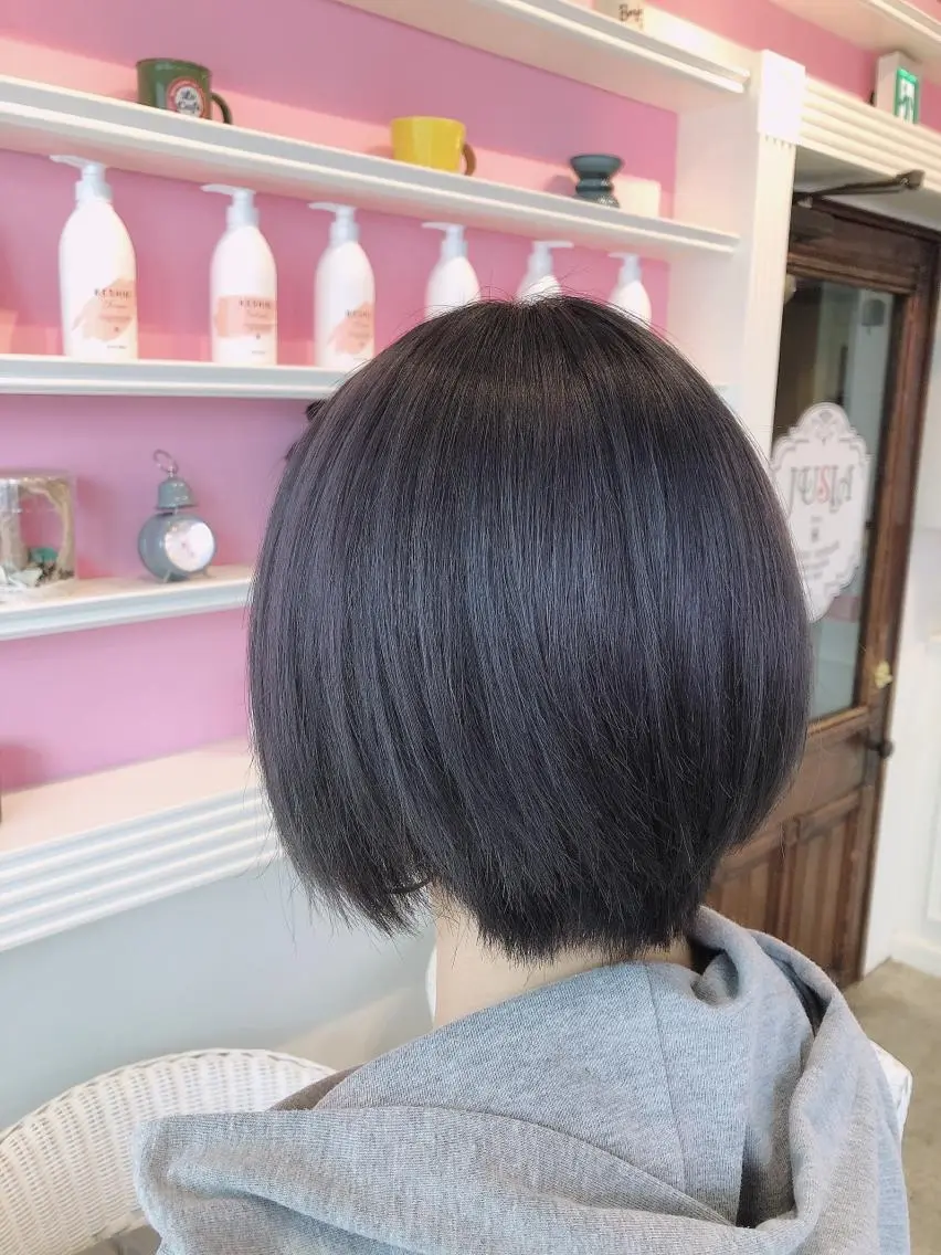 ショート カラー アディクシーカラー ブリーチ ブルーカラー カット ヘアカラー トリートメント 浦山 和之のヘアスタイル