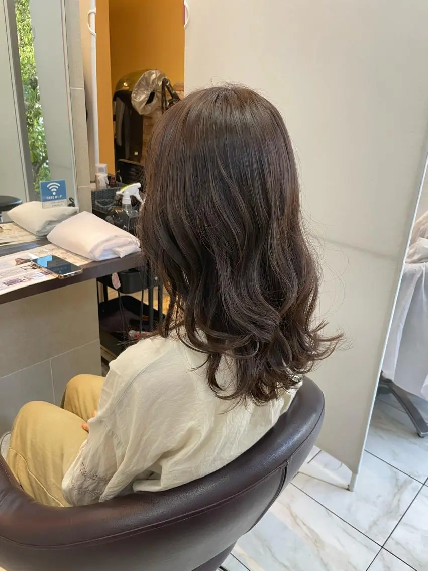 ミディアム カラー パーマ ヘアアレンジ メンズ キッズ ネイル マツエク・マツパ アイブロウ カット ヘアカラー トリートメント 木下 修兵のヘアスタイル