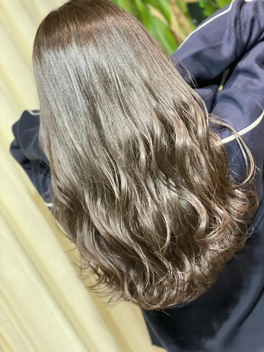 ロング カラー アッシュ アッシュブラウン ブリーチ ブラウンカラー ブリーチなしカラー カット ヘアカラー トリートメント ハイトーン得意😍 Lumiereのヘアスタイル