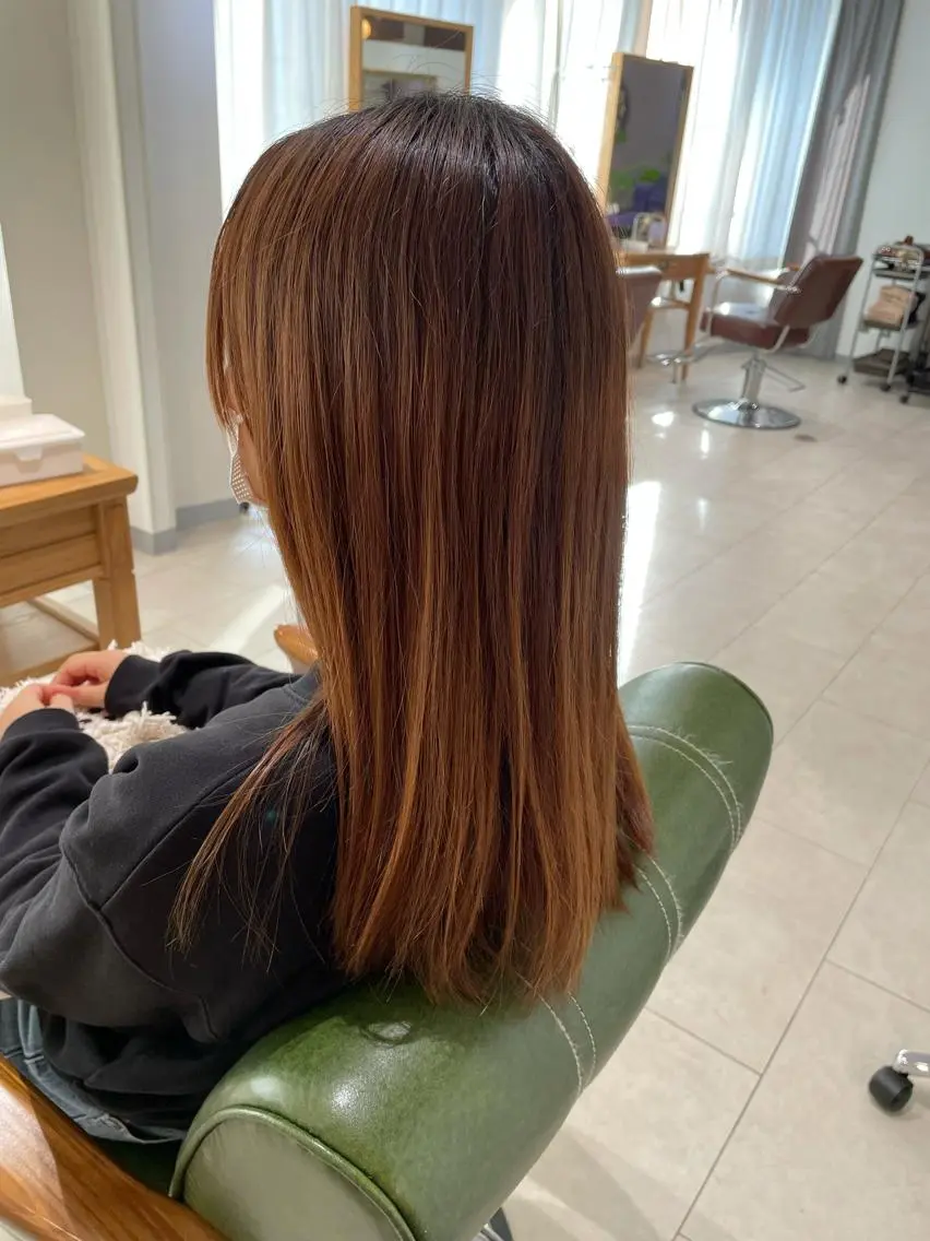 ミディアム カラー パーマ アクアカラー 髪質改善 トリートメント カット ヘアカラー トリートメント 過去一の柔髪ヘア 🌿einshairのヘアスタイル