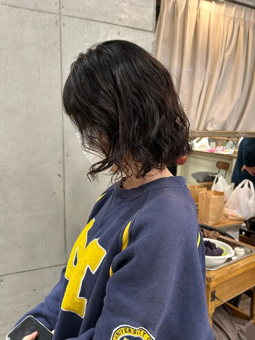 ミディアム パーマ ミディアムパーマ ボブ 透明感カラー🫧 nanohaのヘアスタイル