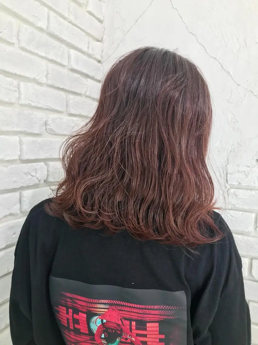 ミディアム カラー ブラウンカラー ピンクカラー ピンクブラウン レイヤーカット🪽 MARINA🦩のヘアスタイル