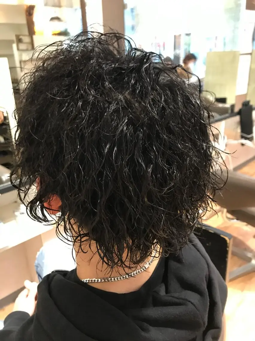 ショート パーマ メンズ メンズパーマ ツイストスパイラルパーマ スパイラルパーマ カット パーマ メンズ特化 TAKUYAのヘアスタイル