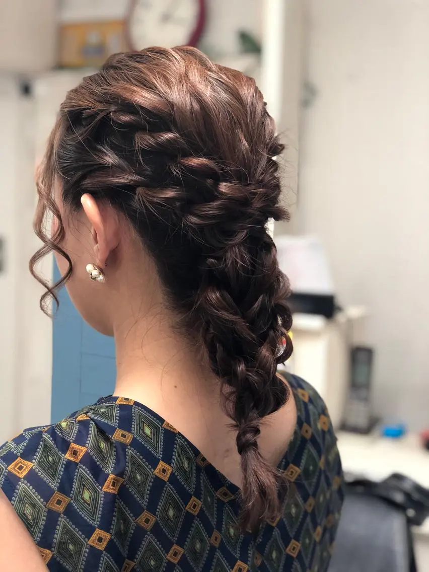 ミディアム ヘアアレンジ 長岡 有里のヘアスタイル
