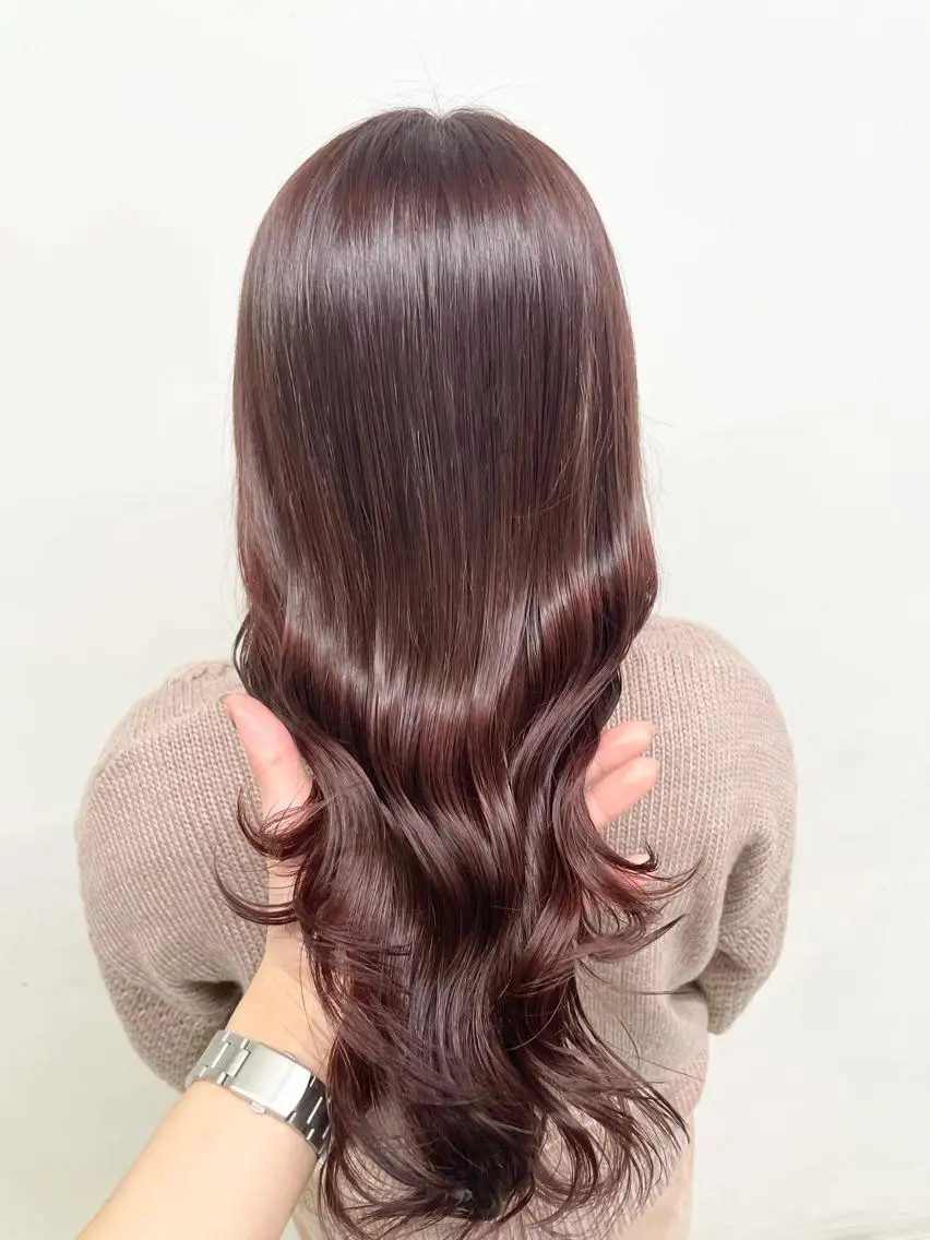 セミロング カラー 🩵ハイトーン 美咲🩵のヘアスタイル
