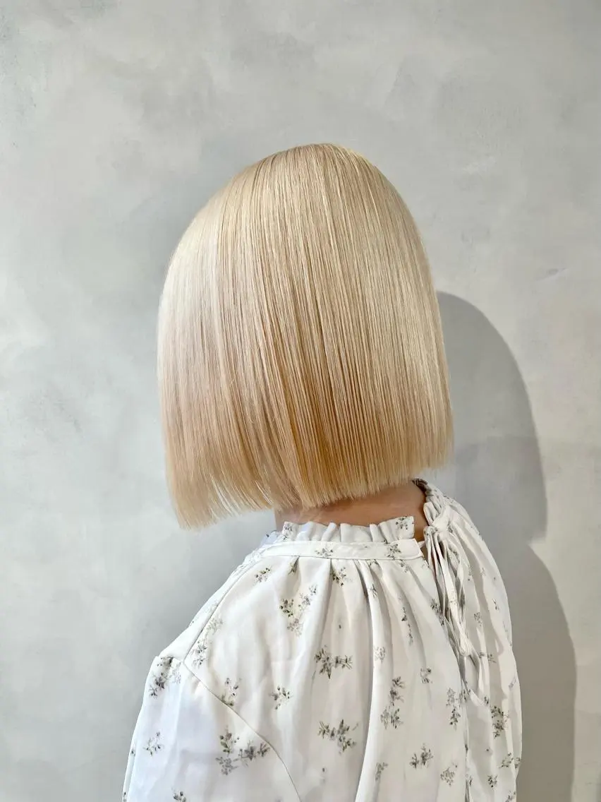 ショート カラー ブロンド ホワイトブロンド ヘアカラー トリートメント ヘアセット ハイトーン×レイヤー /遠藤将太のヘアスタイル