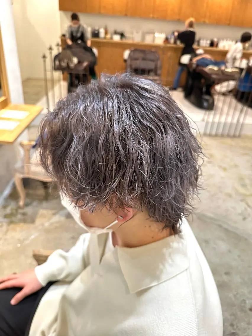 カラー メンズ メンズパーマ グレージュ 🦋高岡 ゆうが🦋のヘアスタイル