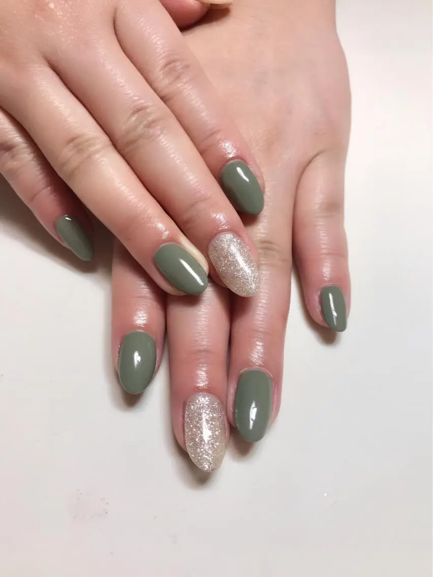 ネイル シンプルネイル 'mm  (ミリ) ＭＡＮＡＭＩのネイルデザイン