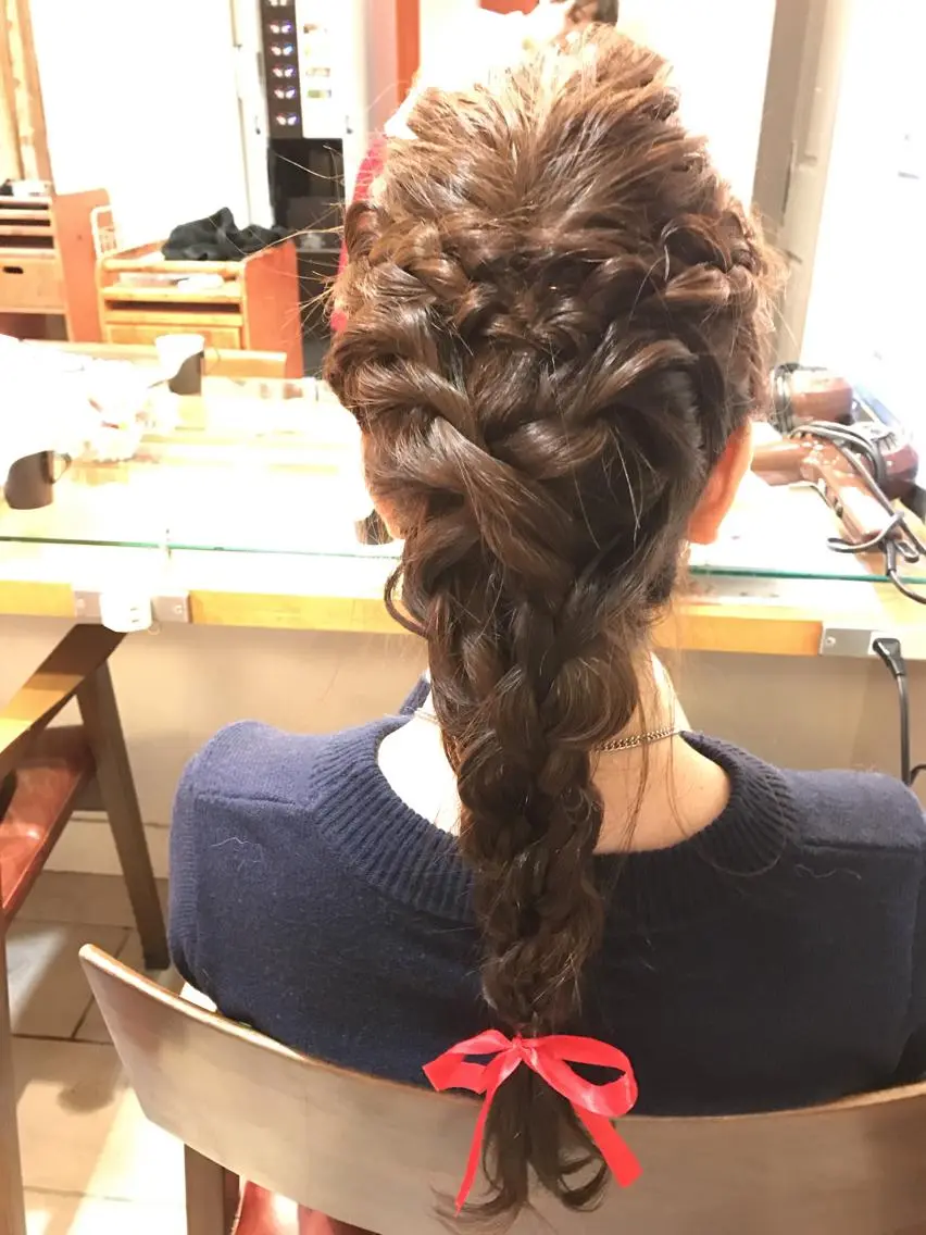 セミロング ヘアアレンジ 🪐脱白髪染め 🪐松尾菜々美のヘアスタイル