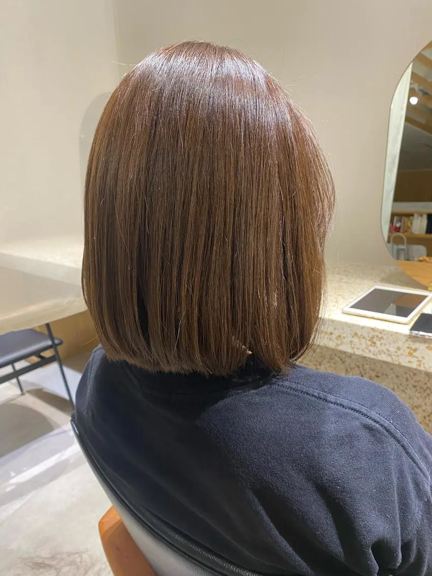 ショート カラー ベージュカラー カット ヘアカラー three.大手前 田井 綾乃のヘアスタイル
