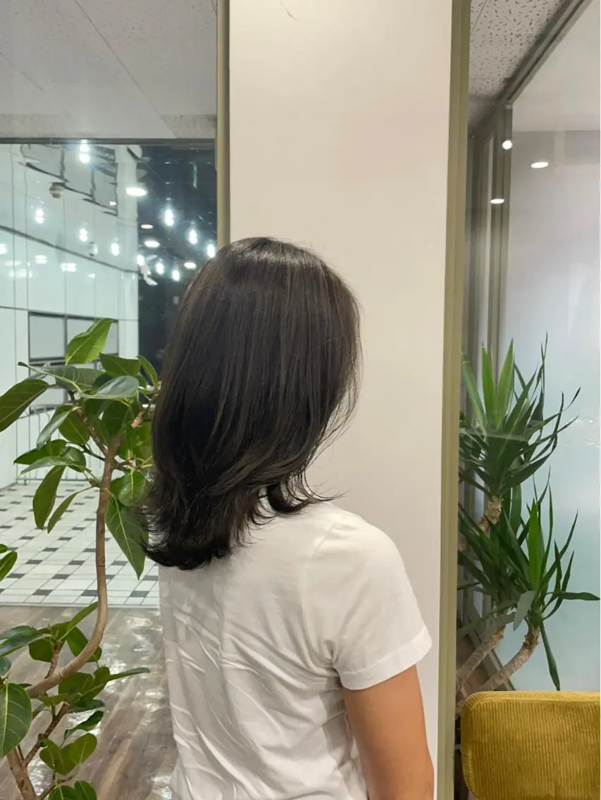ミディアム カットパーマモデル 山中 遥のヘアスタイル