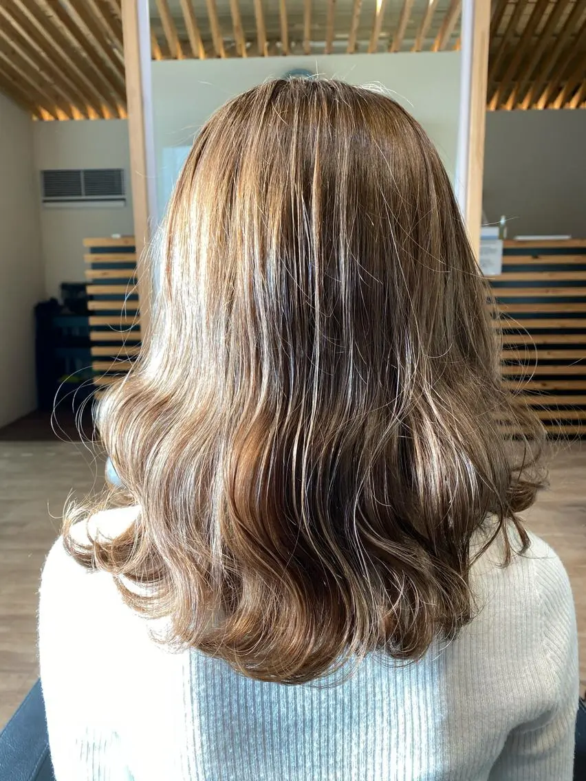 セミロング カラー 関口 友行のヘアスタイル