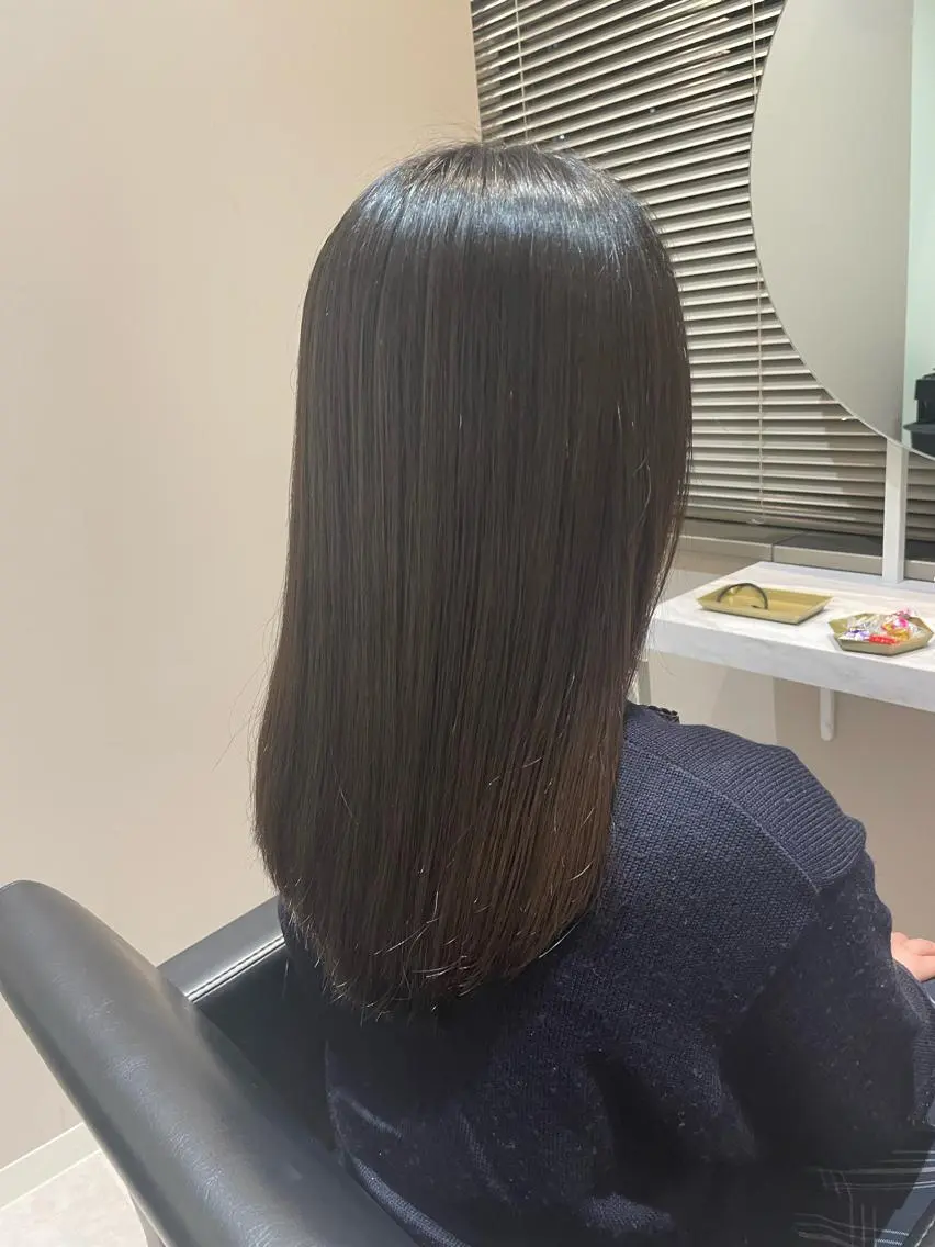 ロング カット 縮毛矯正 齋藤 真子のヘアスタイル