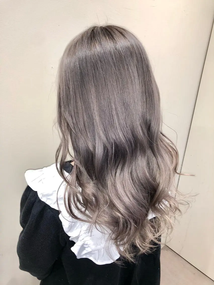 ロング ヘアカラー トリートメント ハイトーン/ブリーチ ルミエール/新栄/栄のヘアスタイル