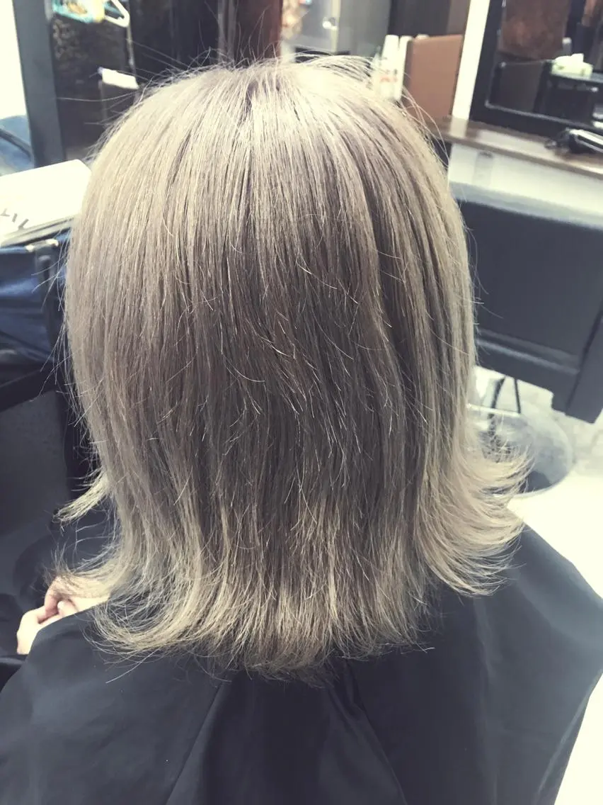 ショート カラー ショートヘア 外ハネヘア BREK 袋井店のヘアスタイル