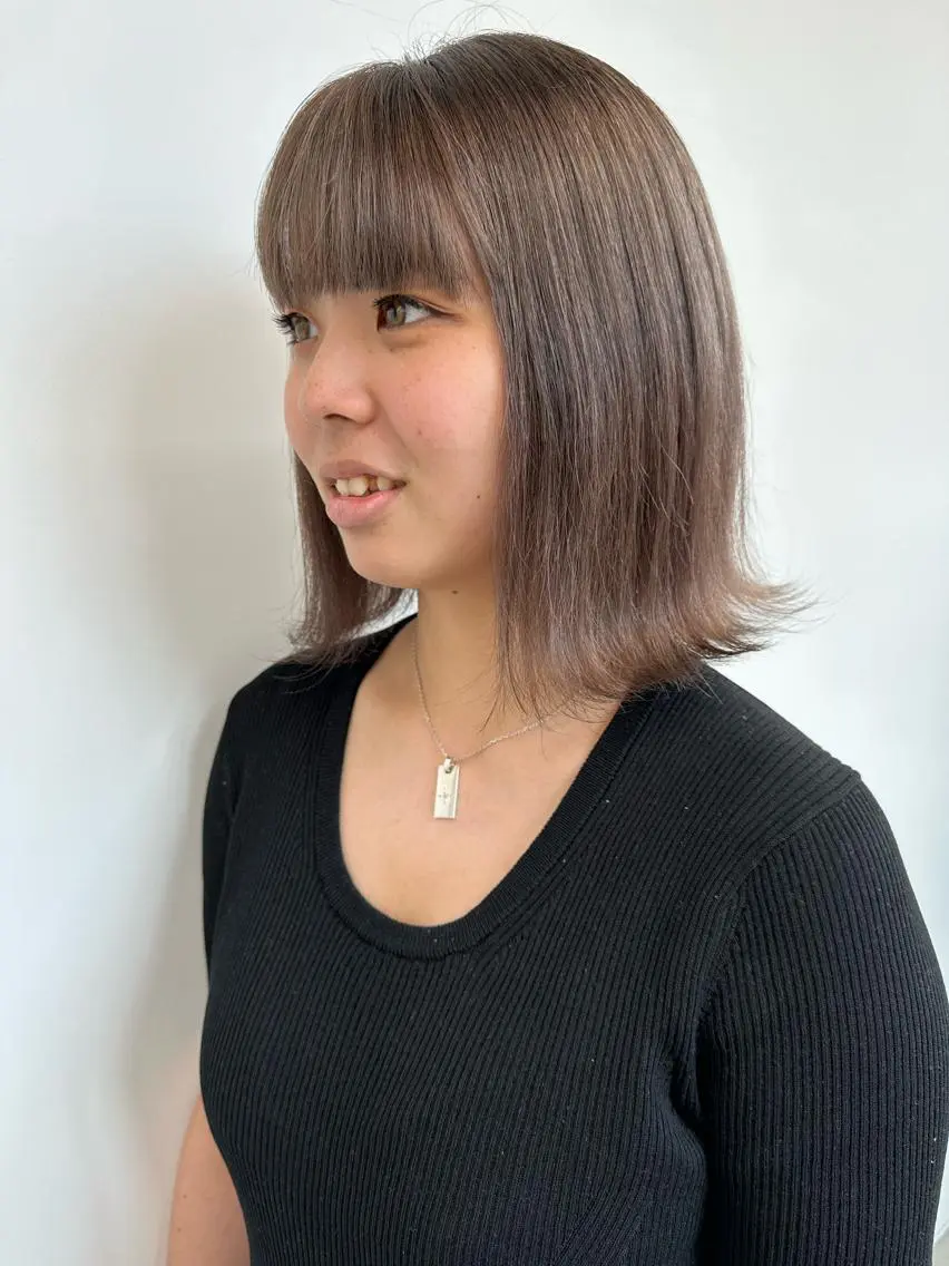 ミディアム カラー ヘアカラー トリートメント yuika .のヘアスタイル