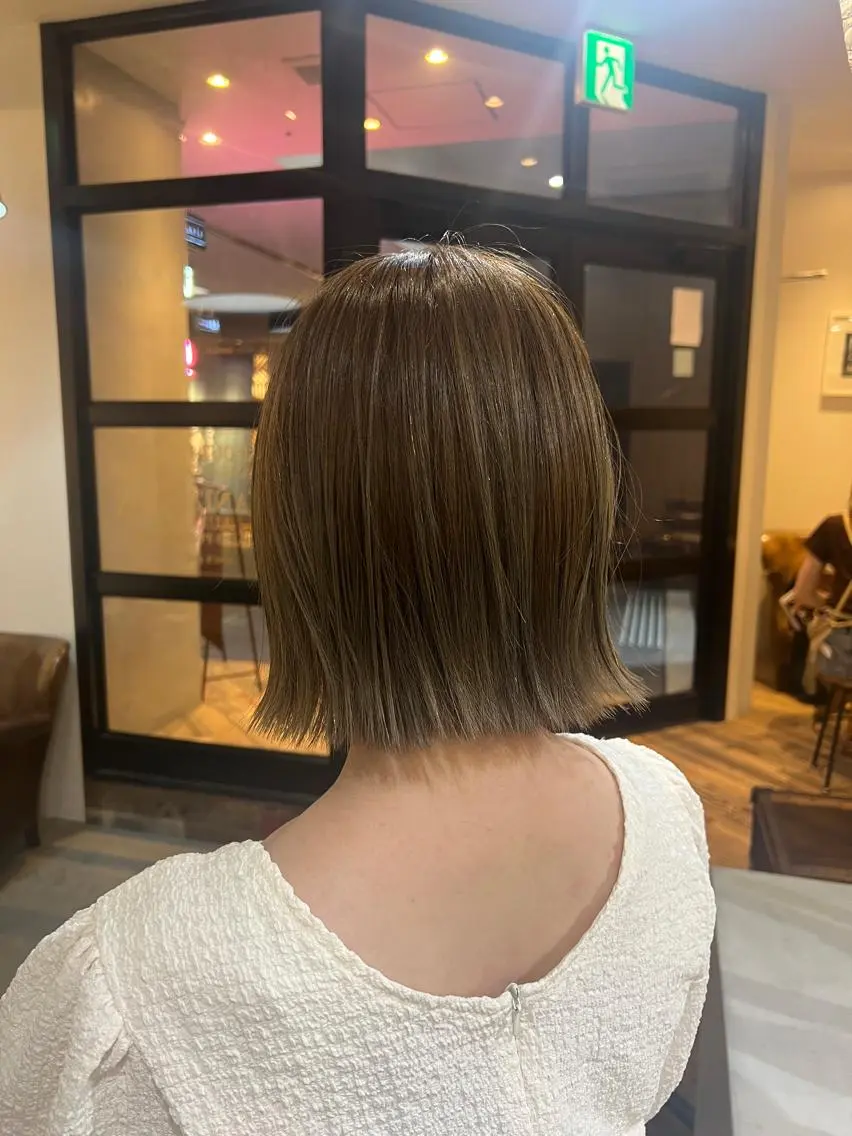 ミディアム カラー ベージュカラー ボブ beleefric 🩵チセのヘアスタイル