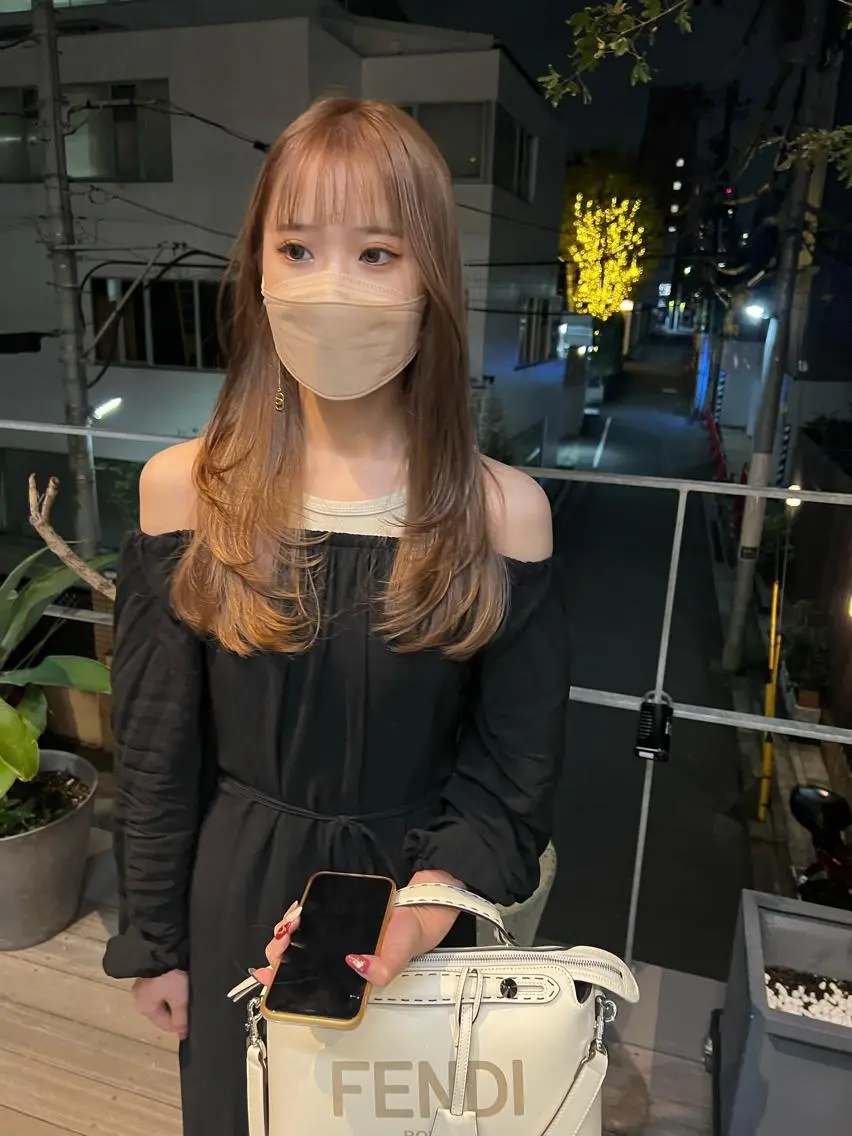 セミロング カラー ベージュカラー ブリーチ カット パーマ sakoda shunkiのヘアスタイル