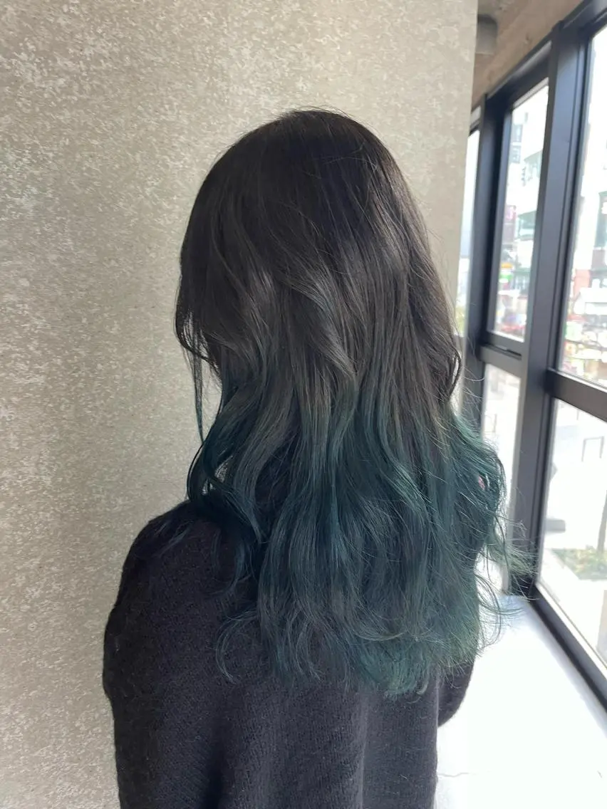 セミロング カット ヘアカラー 韓国式パーマ🔥 ブリーチ🔥TOMOのヘアスタイル