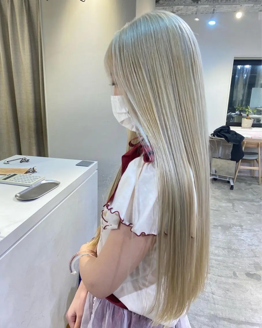 ロング カラー ブロンド ホワイトブロンド メンズ清潔感のプロ 💈メンズパーマ藤田のヘアスタイル