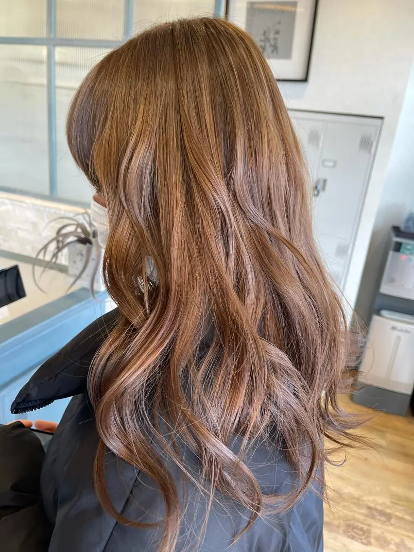 ロング カラー ブリーチ 猪ノ原 弘子のヘアスタイル