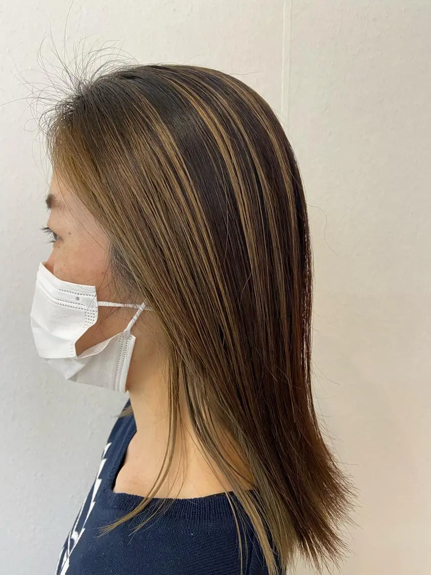 ミディアム レイヤーカット 髪質改善・修復 成瀬由賀里のヘアスタイル