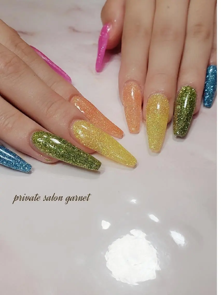 ネイル ラメ(グリッター) Garnet nailのネイルデザイン