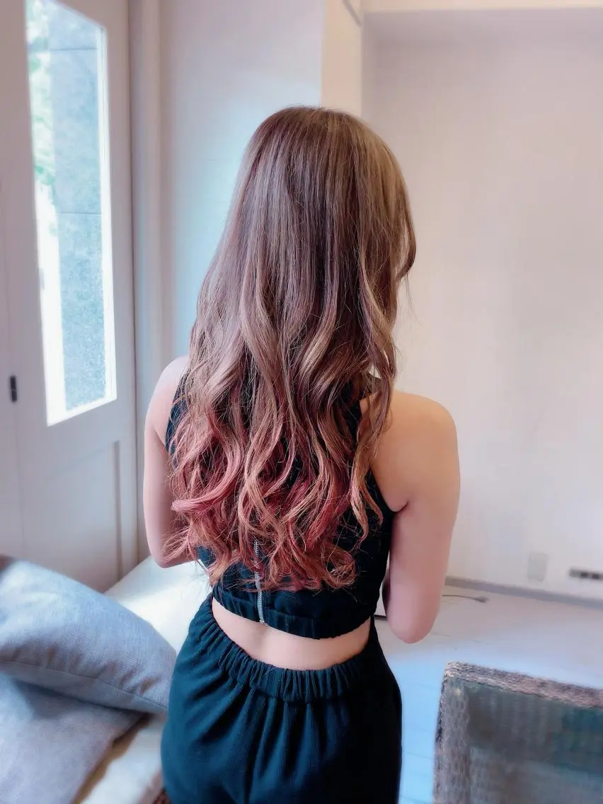 ロング カラー ケアブリーチ&シール エクステの店和田翔莉のヘアスタイル