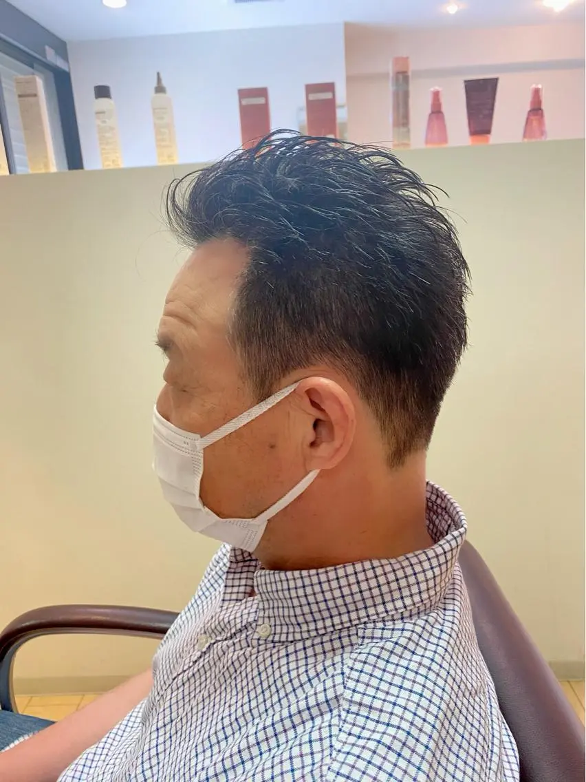 メンズ オールバック 刈り上げ 安藤 慎悟のヘアスタイル