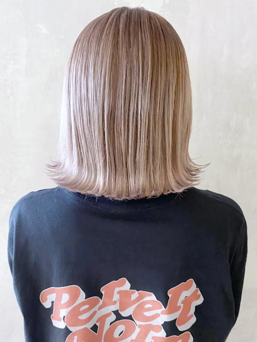 ミディアム アッシュ ITbyALBUM 八王子店のヘアスタイル